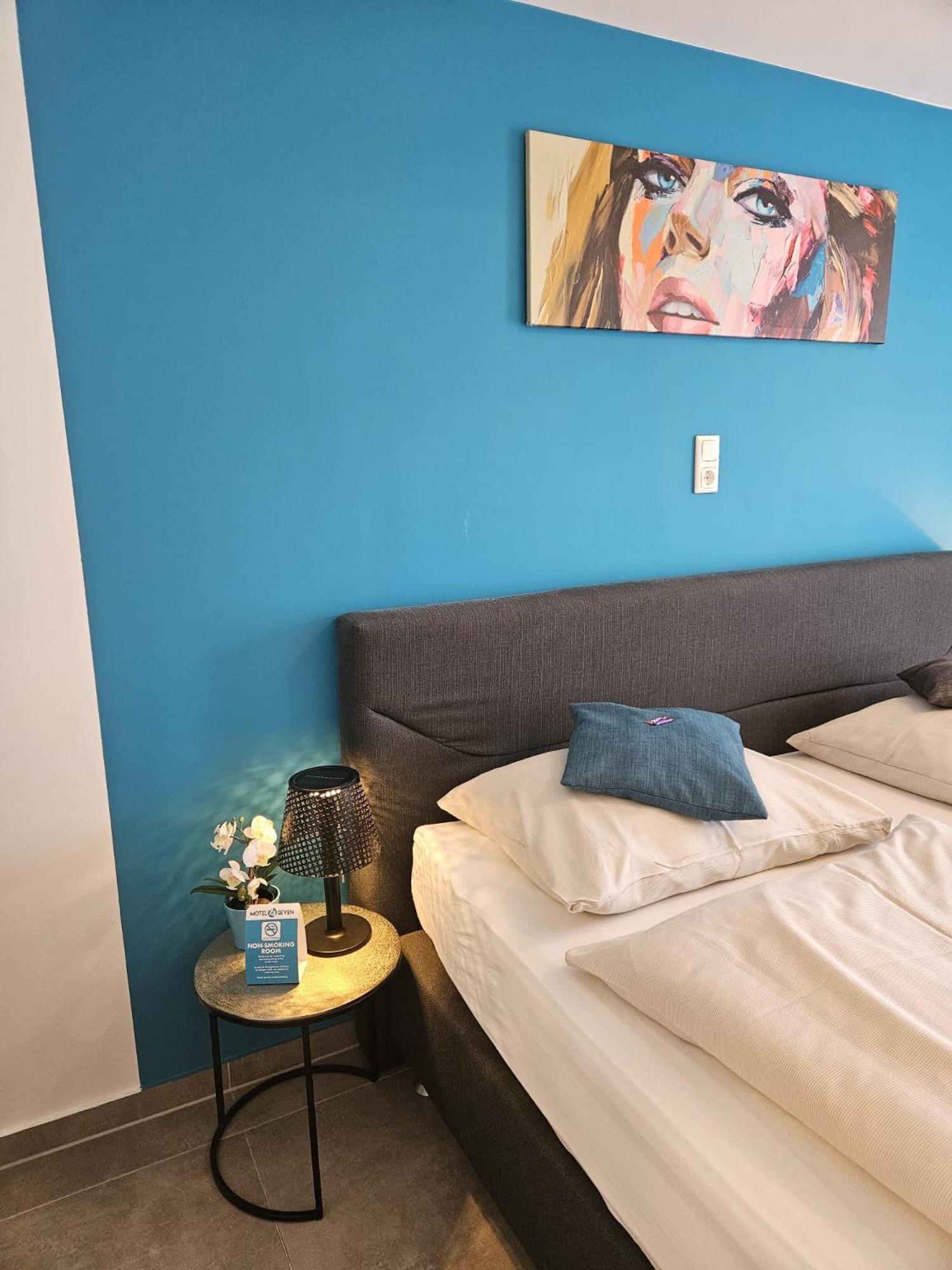 Motel24Seven 穆尔河畔布鲁克 外观 照片