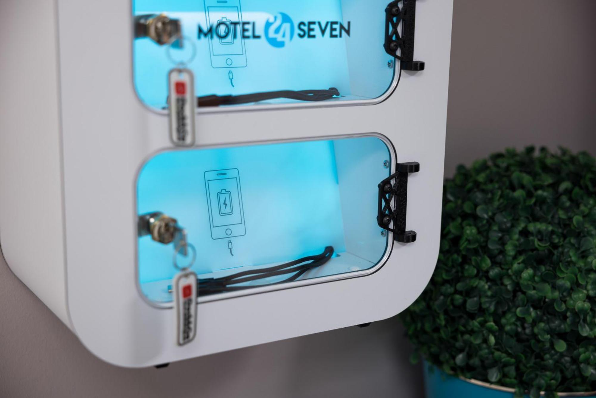 Motel24Seven 穆尔河畔布鲁克 外观 照片