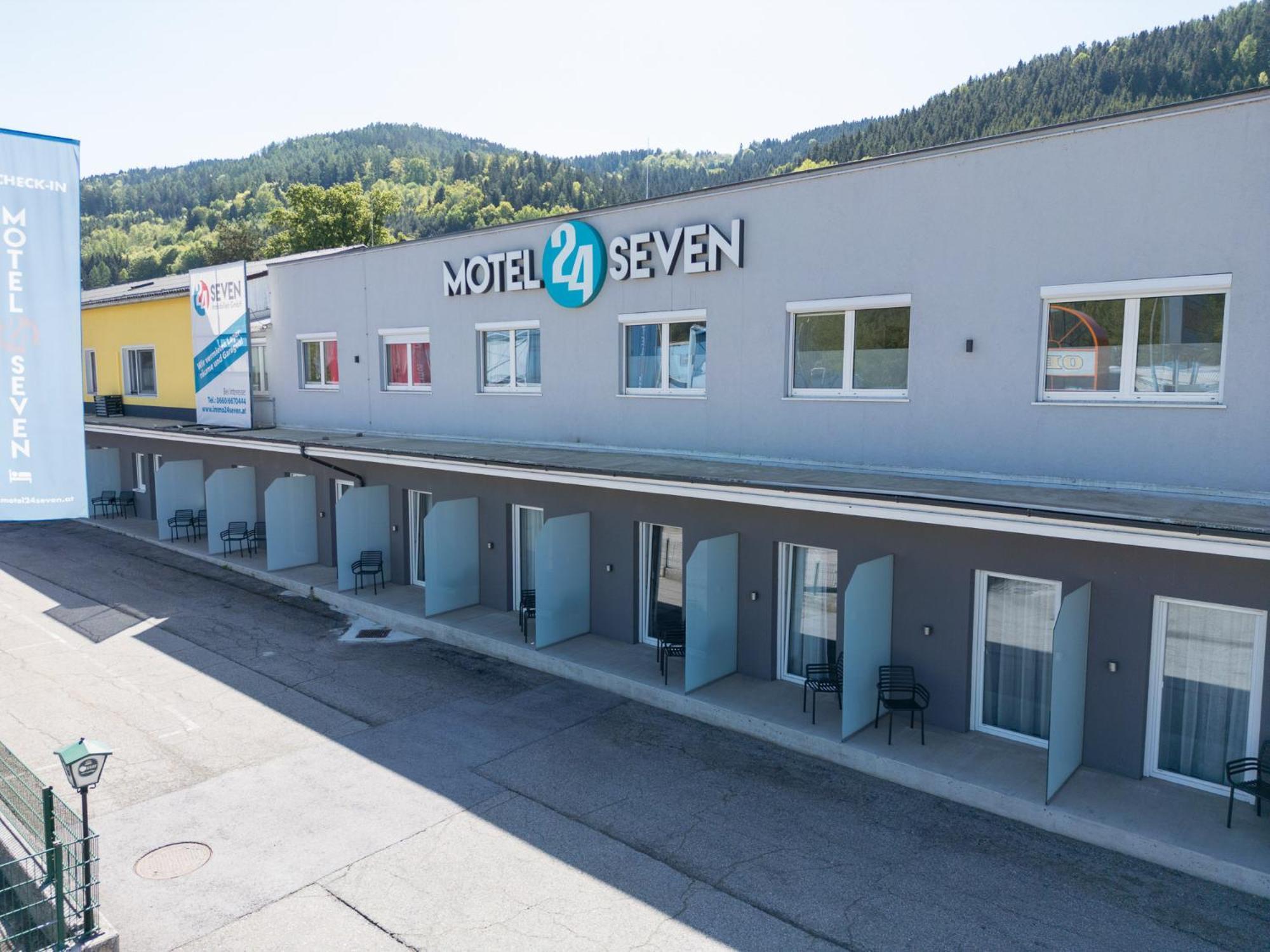Motel24Seven 穆尔河畔布鲁克 外观 照片